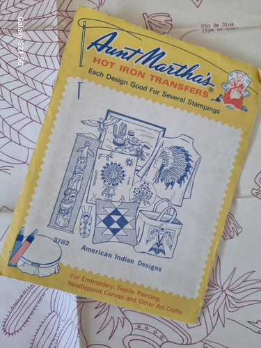 3782 aunt martha - aunt, embroidery
